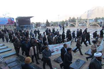 گزارش تصویری: میثاق کارکنان اداره کل دامپزشکی استان کرمان با سردار رشید اسلام حاج قاسم سلیمانی 